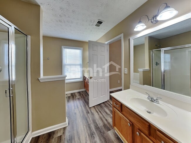 Building Photo - 3174 Baymount Way