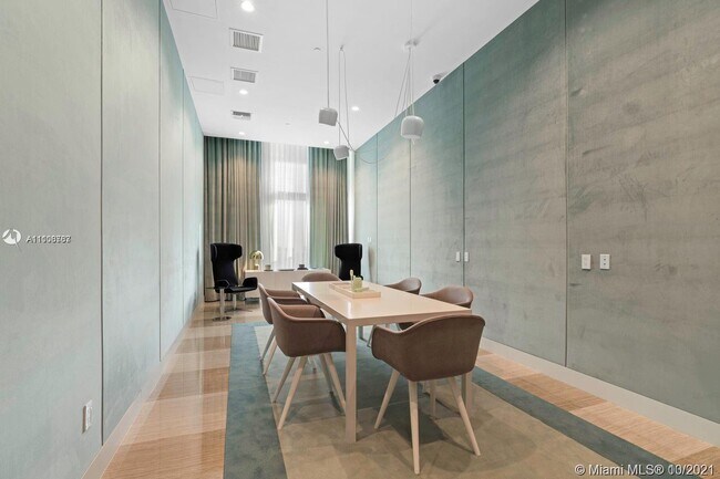 Building Photo - 2000 Metropica Way