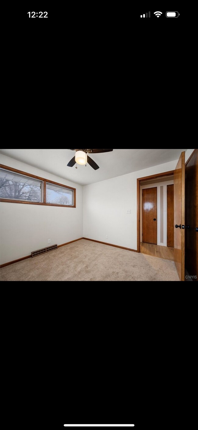 Building Photo - 301 Viking Pl