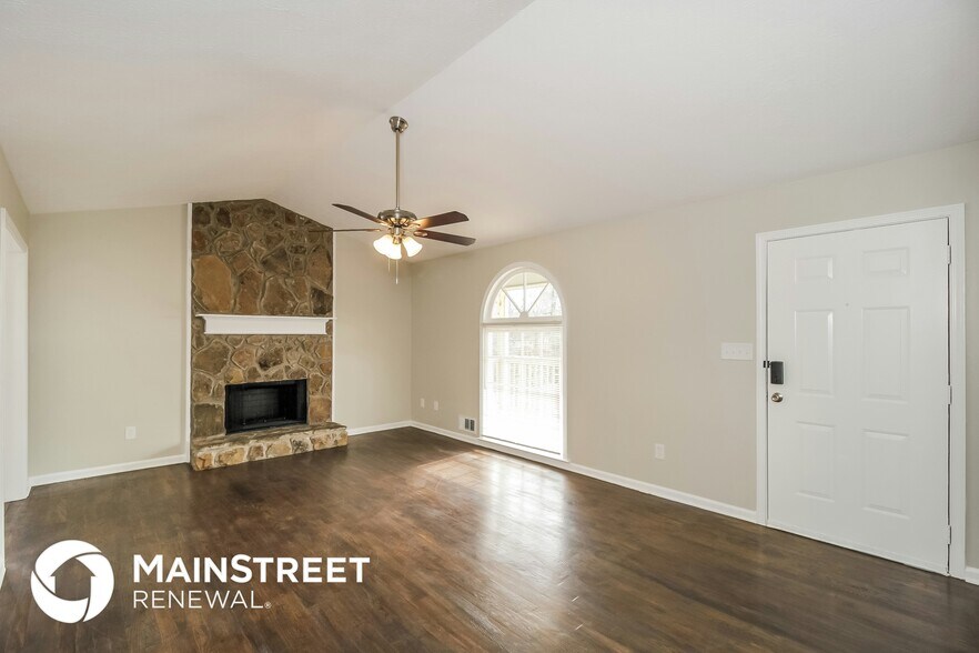 Building Photo - 33 Sweetwater Dr