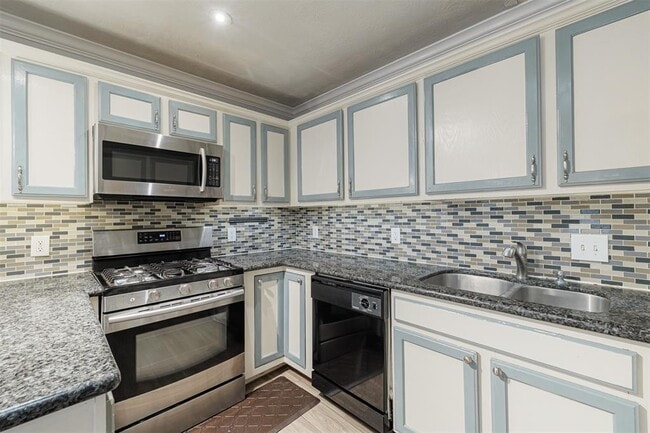 Building Photo - 21031 Stoney Haven Dr