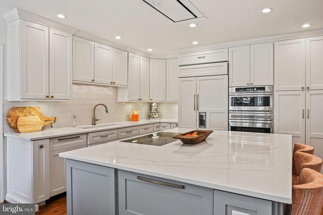 Building Photo - 1107 Savile Ln