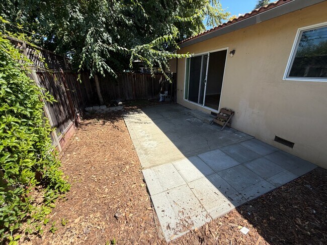 Building Photo - Sunnyvale 1BR with Private Patio, Fenced Yard, and Covered Parking – Prime Location, Great Schools