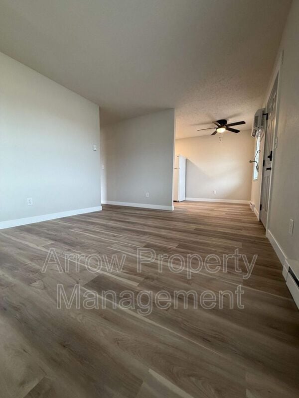 Building Photo - 610 S 7th St