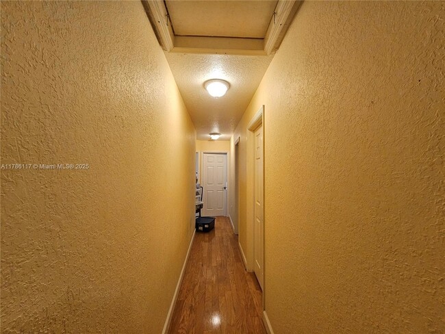 Building Photo - 4653 NW 94th Pl