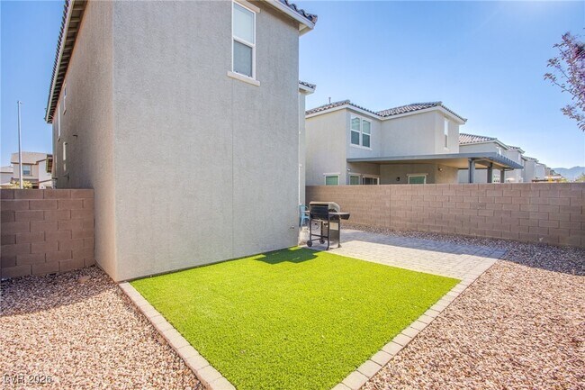 Building Photo - 9858 W Meranto Ave