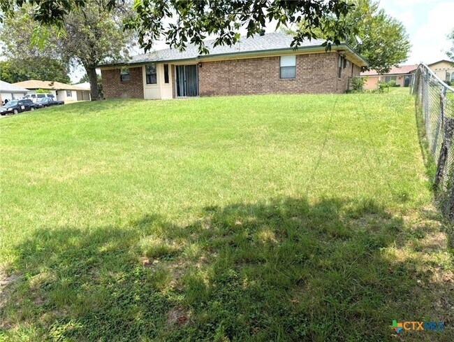 Building Photo - 1017 Jackie Jo Ln