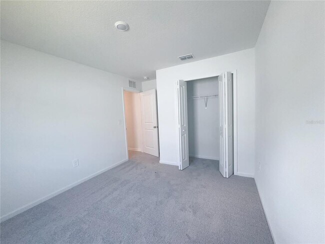 Building Photo - 2362 McKinley Dr