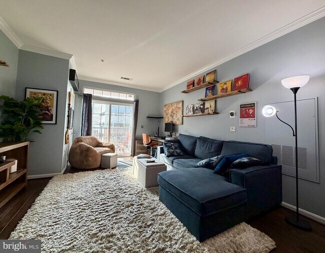 Building Photo - 2321 25th St S