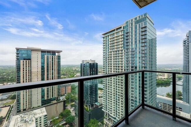 Building Photo - 84 Northeast Dr