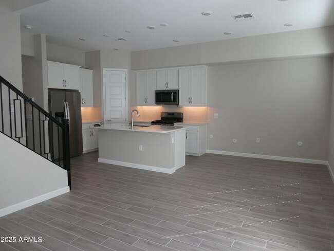 Building Photo - Large 3 Bedroom 2.5 Bath, Arabella Scottsd...
