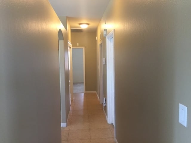 Building Photo - SW Bakersfield 3 Bedroom 2 Bath + office