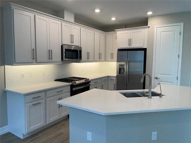 Building Photo - 4580 Almada Ln