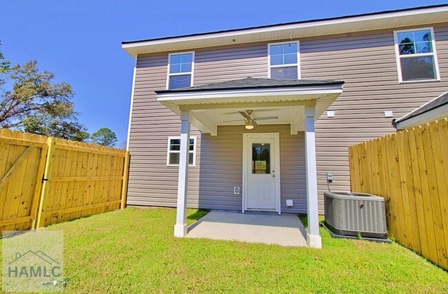 Building Photo - 89 Horsecreek Rd