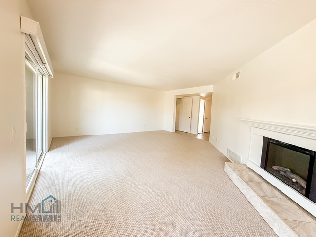 Building Photo - Del Mar Beach Club 2bd/2ba Condo