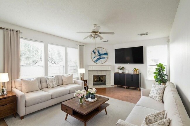 Building Photo - 1702 River Trail