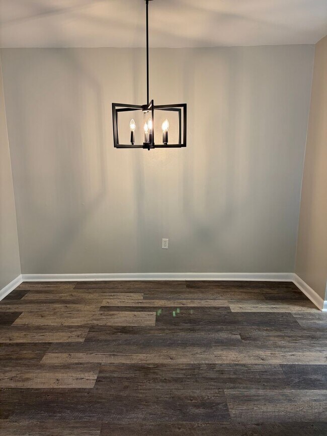Building Photo - REMODELED NW RALEIGH 3 BEDROOM CONDO IN MARTINIQUE--SWIMMING POOL- UPDATED PRIMARY BATHROOM