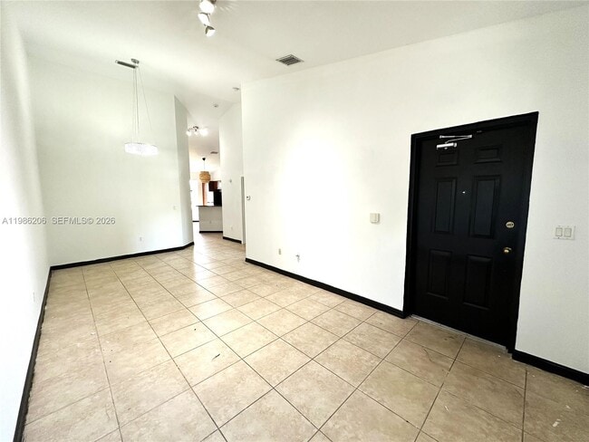 Building Photo - 3550 NE 5th St