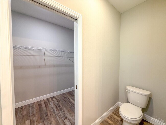 Building Photo - 1608 Toni St