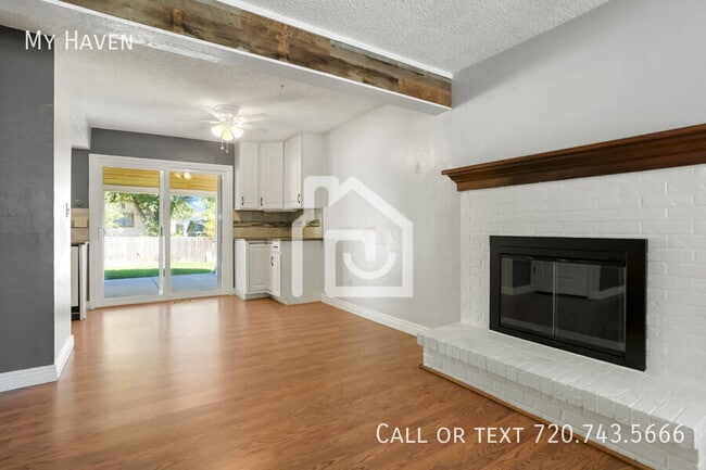 Building Photo - 10815 W Alamo Pl