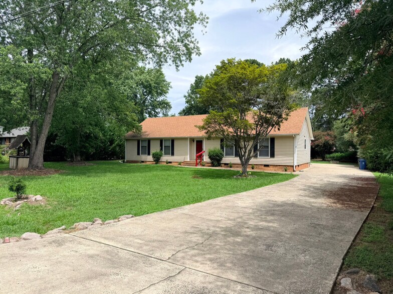 Building Photo - 1408 Imperial Dr