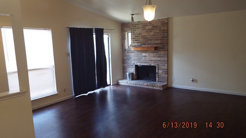 Building Photo - 13235 Larkwalk St