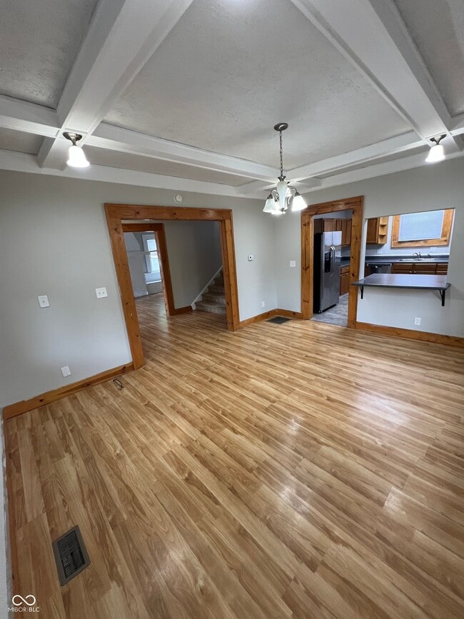 Building Photo - 315 E 33rd St