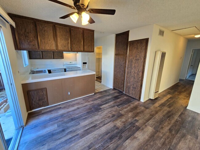 Building Photo - 7474-76 Armstrong Pl