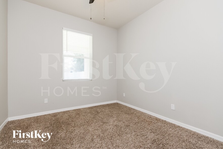 Building Photo - 2501 Isabela Terrace