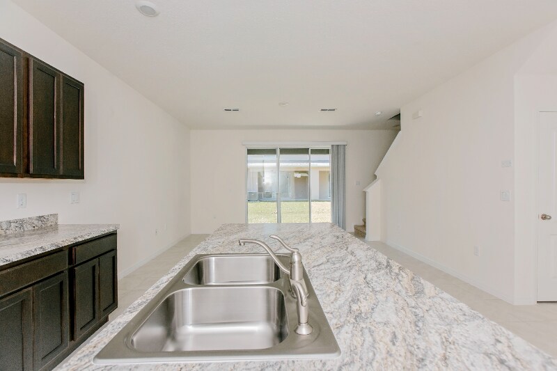 Building Photo - 1280 Yellow Finch Dr