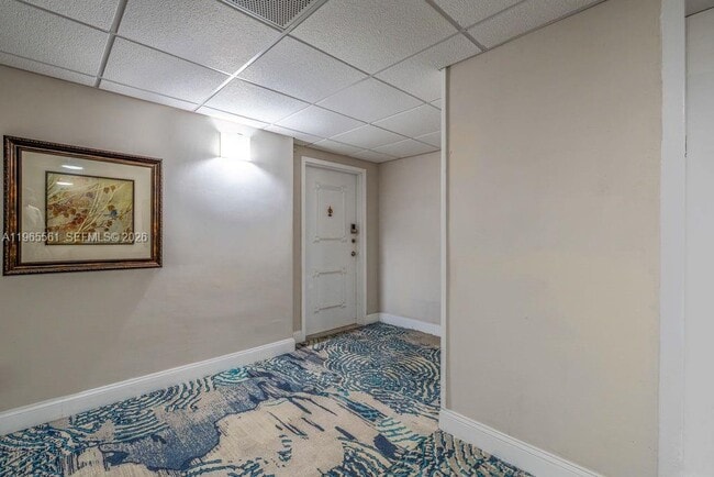 Building Photo - 3140 S Ocean Dr