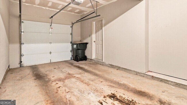Building Photo - 3389 Lathenview Ct