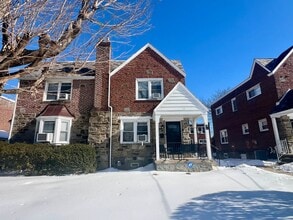Building Photo - Stunning 3-Bed Twin Home in Lansdowne! Available May 1st!