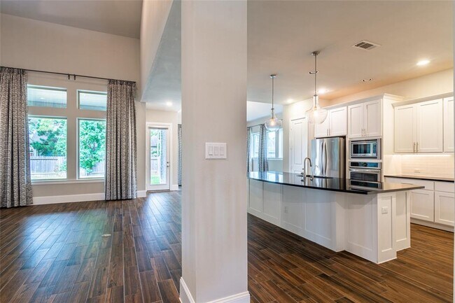 Building Photo - 31226 Shady Arbor Ln