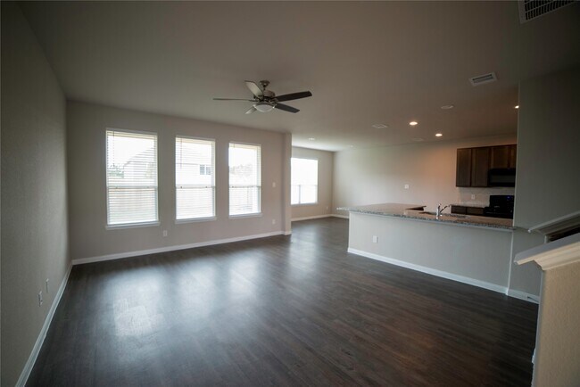 Building Photo - 4455 Eveslage Ln
