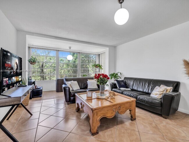 Building Photo - 8401 Lagos De Campo Blvd