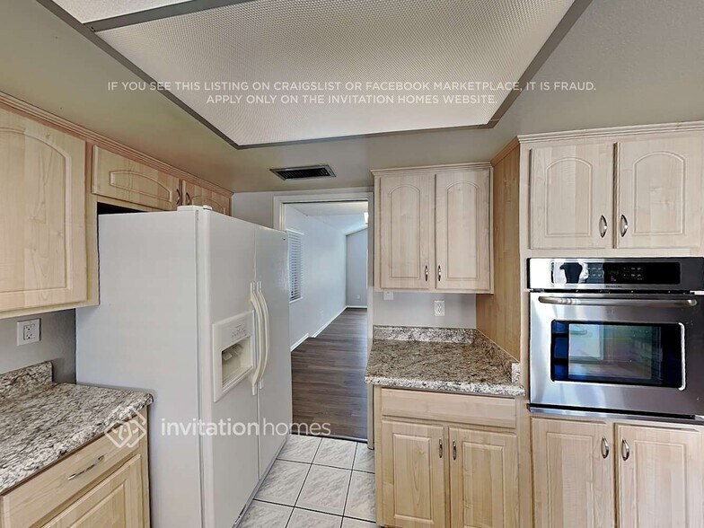 Building Photo - 4516 W Hayward Ave