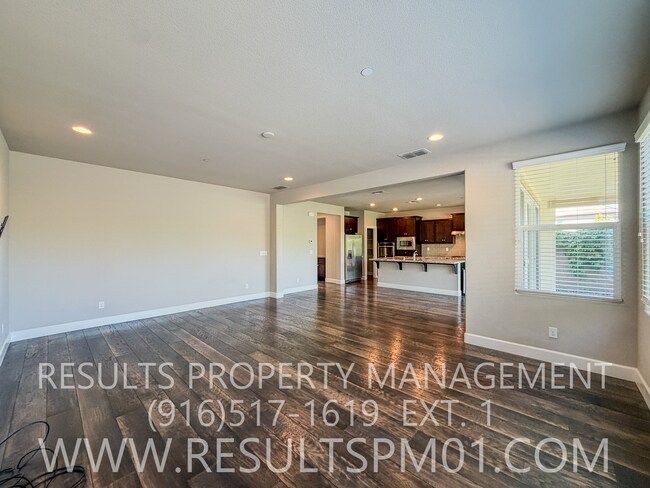 Building Photo - Beautiful Spacious El Dorado Hills Home in gated community