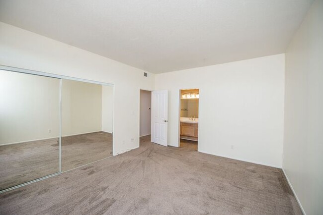 Building Photo - Must See Huntington Harbour Condo