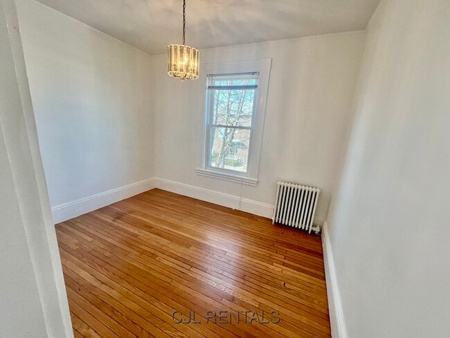 Building Photo - 50 Pond St