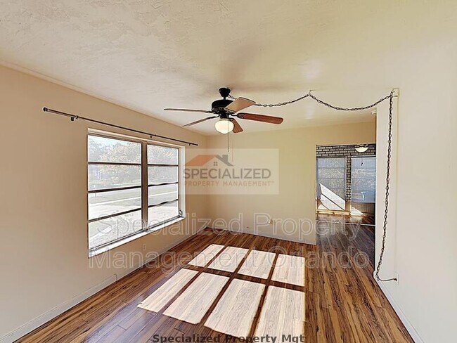 Building Photo - 2260 W Dana Dr