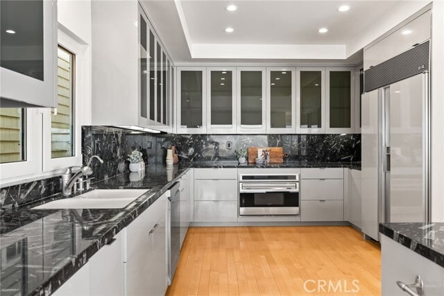 Building Photo - 1554 E Oceanfront