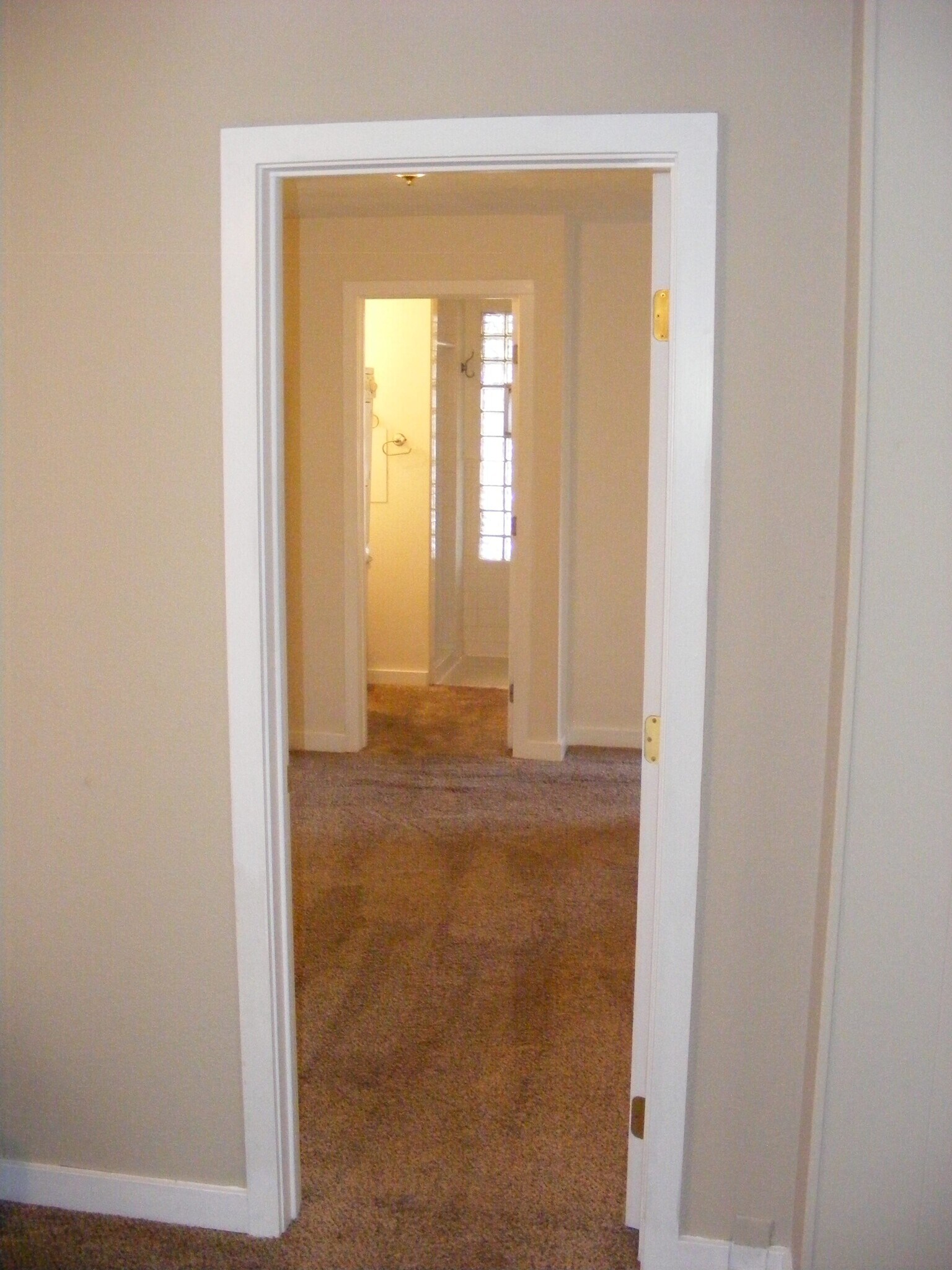 Building Photo - 115 N Park St