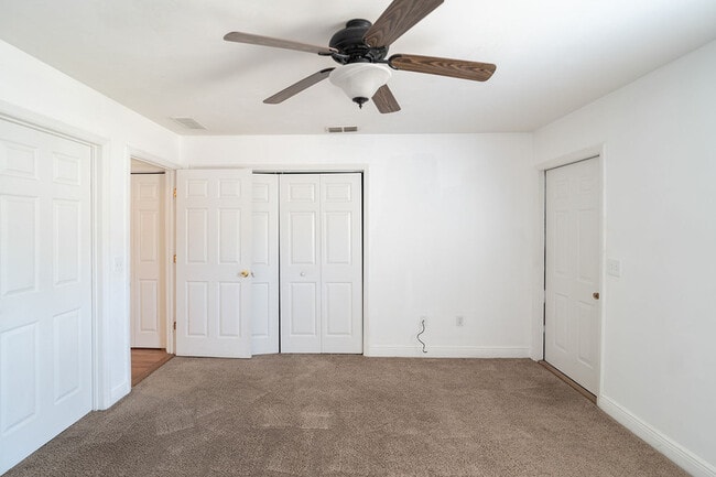 Building Photo - 3384 Sawtooth Dr