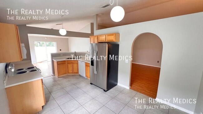 Building Photo - 130 Wheatfield Cir