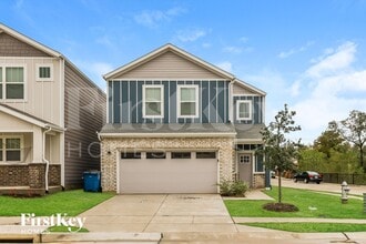 Building Photo - 625 Sophia Wy