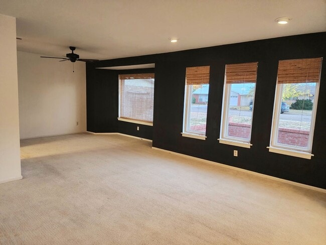 Building Photo - 1209 Libra Dr