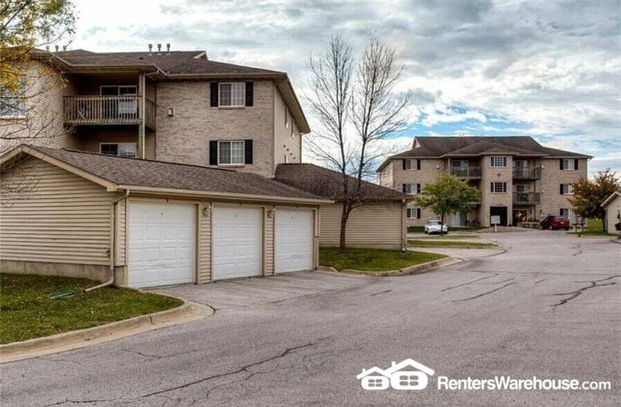 Building Photo - 10161 Sutton Dr