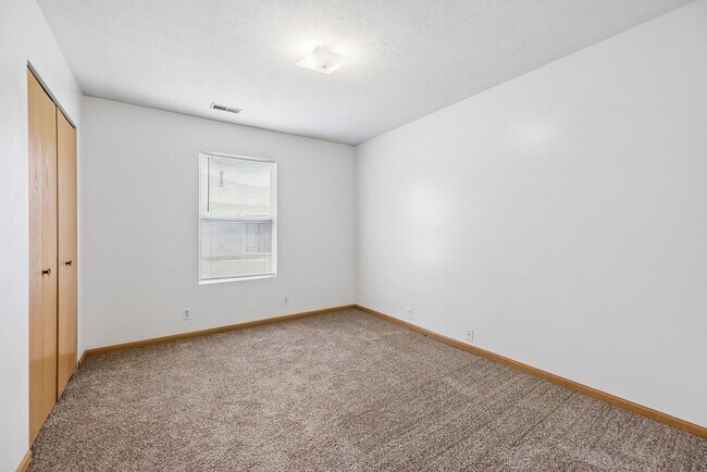 Building Photo - 600-602 Lamont