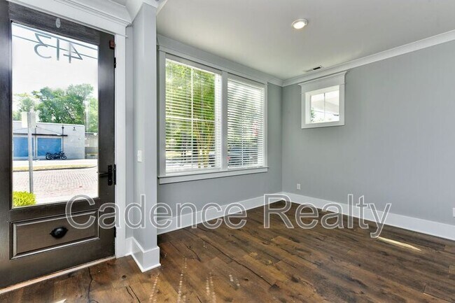 Building Photo - 413 N 4th St